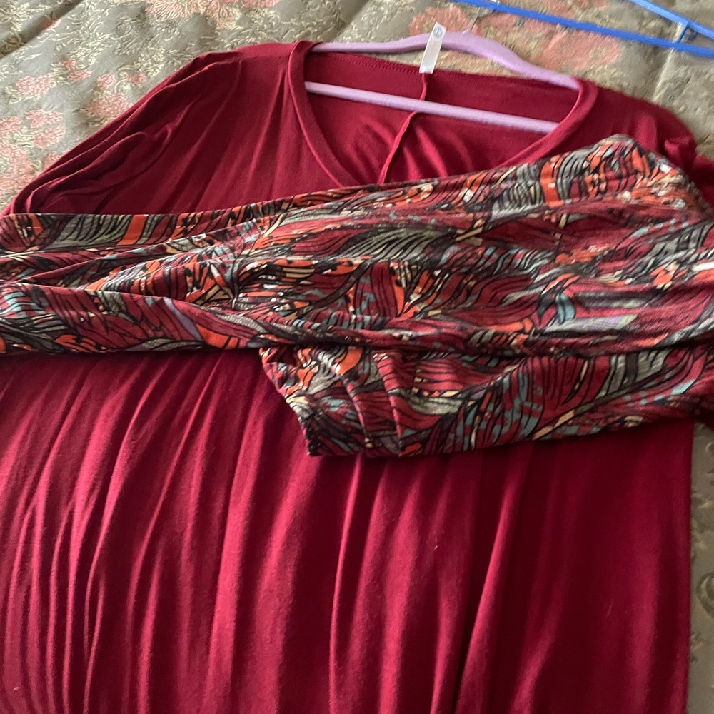 Lularoe leggings, different company tunic